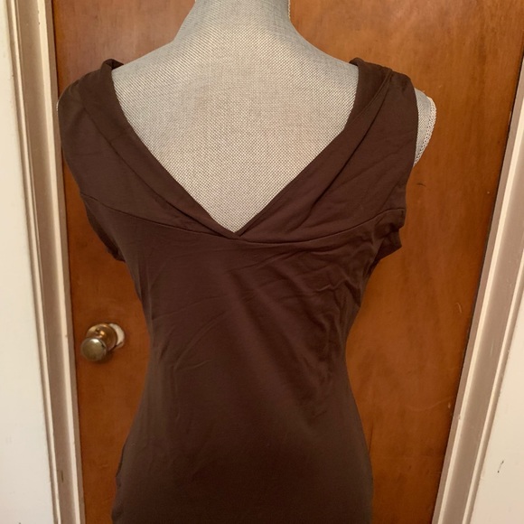 INC sleeveless stretch v neck - Picture 3 of 4